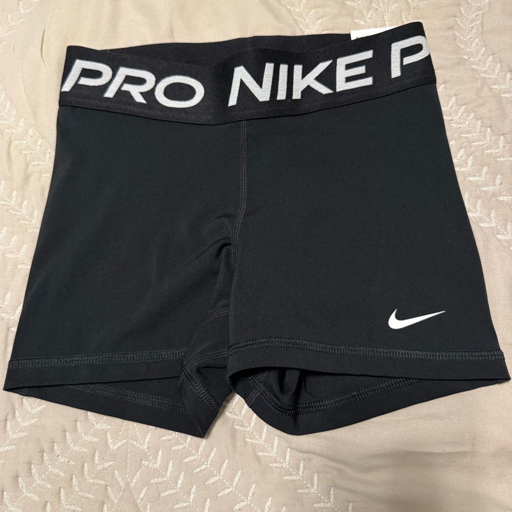 Nike Pro Black Mid-Rise Shorts